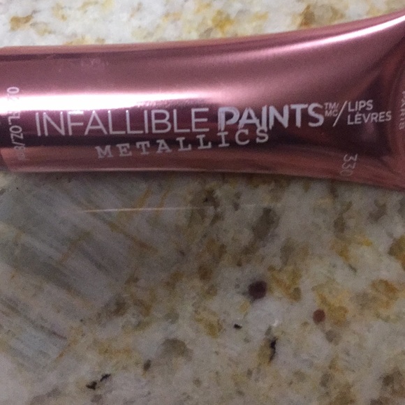 NWT LOREAL Infallible Paints Metallics Lips - Picture 2 of 5